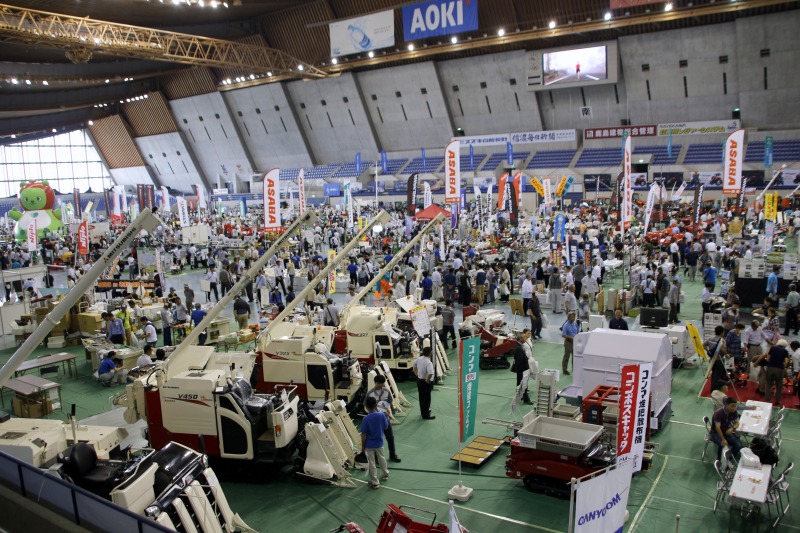 ＪＡ農機＆資材フェスタ 進化続ける農機披露 長野市・エムウェーブで
